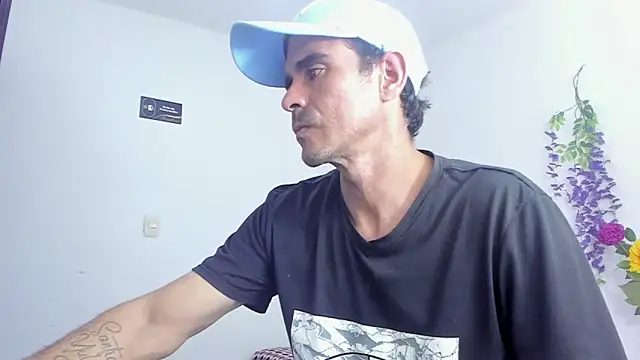 Sofi And Santy online show from 12-03-25, 01:24