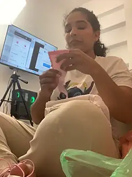 Belindamuller online show from 11-11-25, 03:28