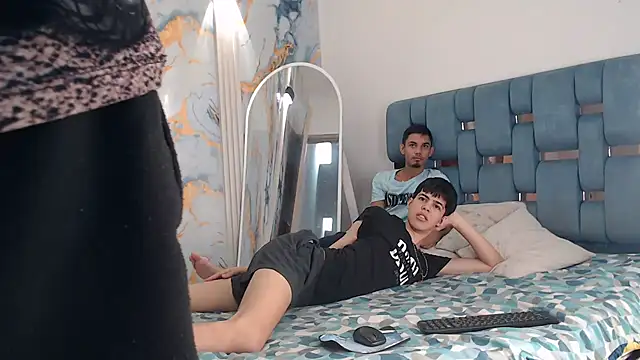 EMPIRE BOYS1 online show from 04-19-26, 01:21