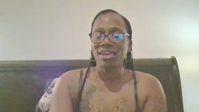 SweetCandy85 online show from 10-14-25, 01:39