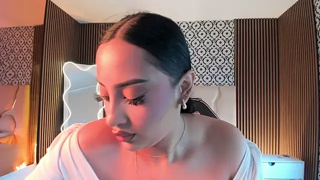 BEELLA TAY1 online show from 04-28-26, 11:59