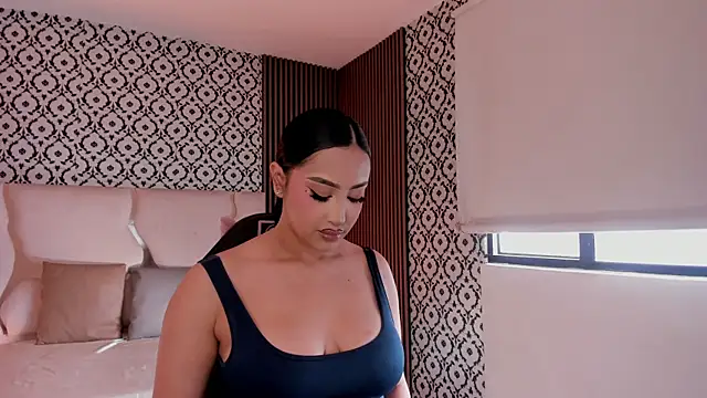 BEELLA TAY1 online show from 07-28-26, 12:48