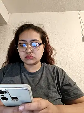 Snapshot of I_AM_ISABELLA chatting on 10-23-25, 04:12 I AM ISABELLA online show from 10-23-25, 04:12