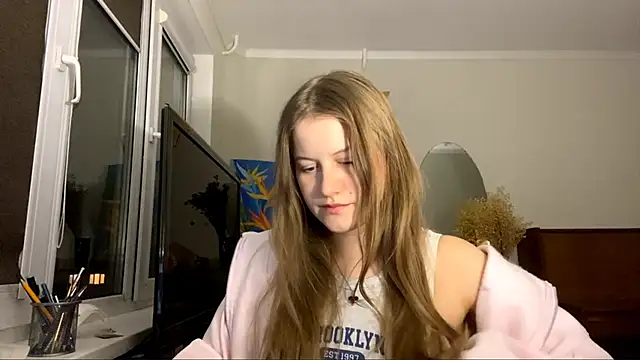 Snapshot of SeritaPickett chatting on 10-30-25, 05:24 SeritaPickett online show from 10-30-25, 05:24