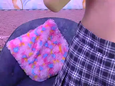 Snapshot of hii_tanisha chatting on 02-17-26, 05:15 hii tanisha online show from 02-17-26, 05:15