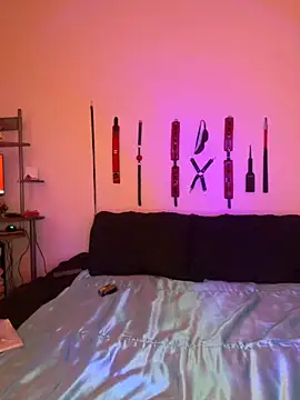 MiniMonroe online show from 12-03-25, 10:46