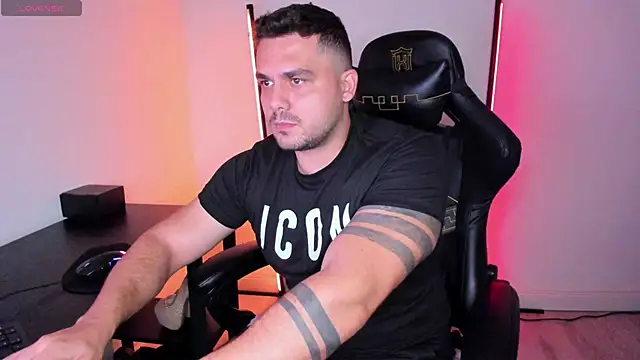 Snapshot of Danielbateson chatting on 10-11-25, 12:26 Danielbateson online show from 10-11-25, 12:26