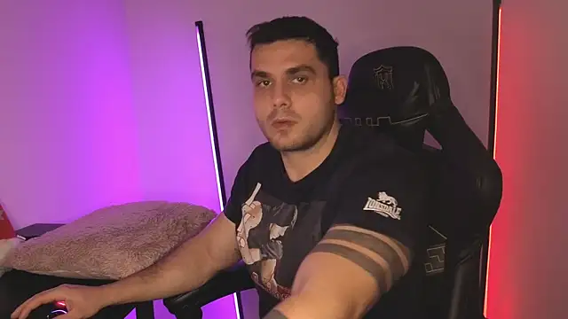 Snapshot of Danielbateson chatting on 01-07-26, 01:57 Danielbateson online show from 01-07-26, 01:57