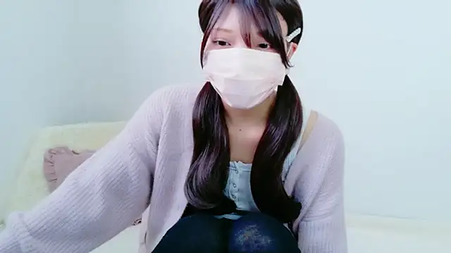 Snapshot of Ichikachan chatting on 03-05-26, 02:51 Ichikachan online show from 03-05-26, 02:51
