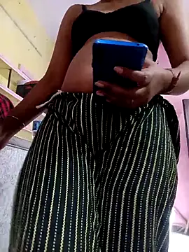 Snapshot of Haseena_begam00 chatting on 11-01-25, 04:25 Haseena begam00 online show from 11-01-25, 04:25