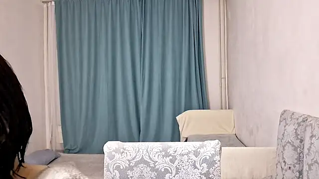 Lyndasilk online show from 04-26-26, 04:26