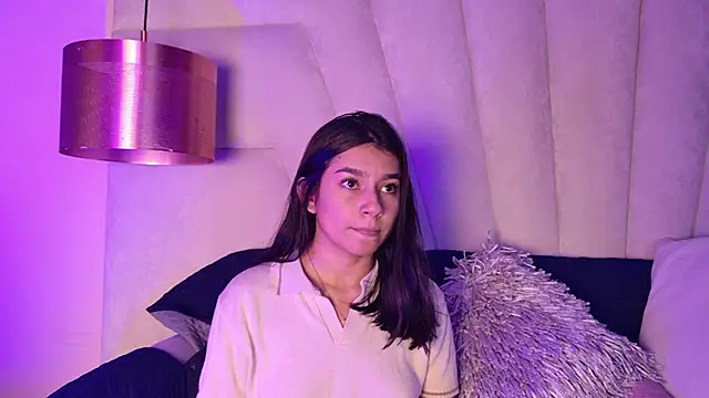 AlyssaRay online show from 11-17-25, 07:41