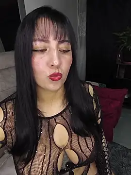 kitten25-hott online show from 12-18-25, 01:55