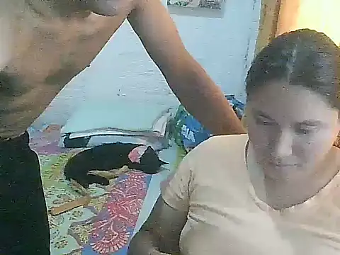 Snapshot of horny_latin_couple1 chatting on 10-11-25, 09:13 horny latin couple1 online show from 10-11-25, 09:13