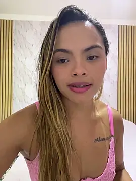 Snapshot of safadinhaquenteW chatting on 05-20-26, 03:40 safadinhaquenteW online show from 05-20-26, 03:40