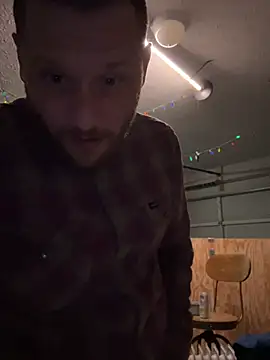 Snapshot of SpeedyFire6 chatting on 03-08-26, 06:39 SpeedyFire6 online show from 03-08-26, 06:39