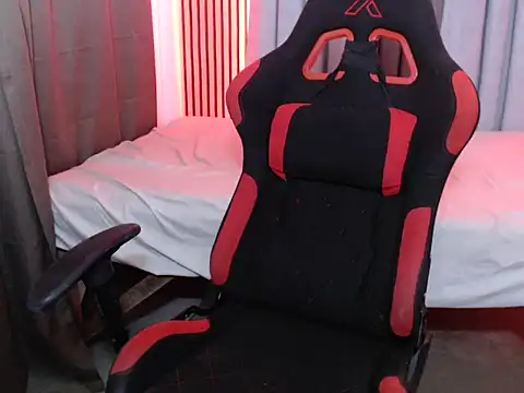 kettie  online show from 11-30-25, 10:19