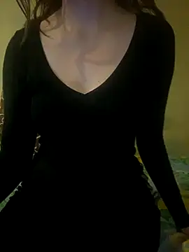 Snapshot of KittieCreme chatting on 11-04-25, 01:21 KittieCreme online show from 11-04-25, 01:21