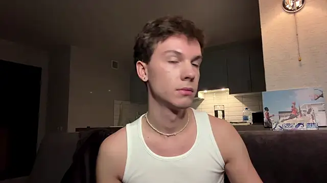 Snapshot of Jeremy1Scott chatting on 11-04-25, 03:16 Jeremy1Scott online show from 11-04-25, 03:16