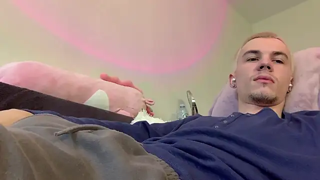 Jeremy1Scott online show from 07-01-26, 04:47