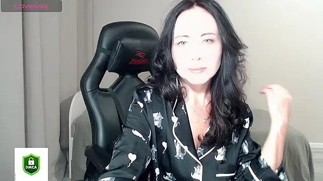 beautiful moon3 online show from 01-17-26, 03:39