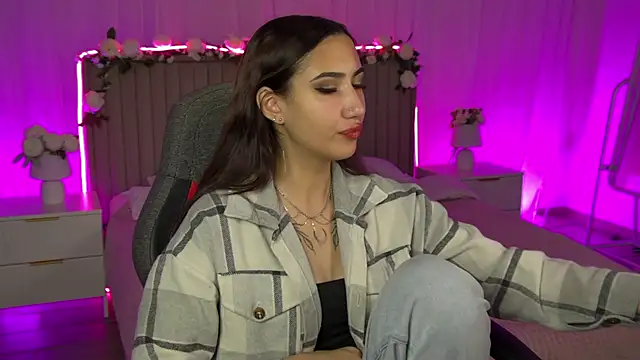 RebeckaThornton online show from 11-15-25, 09:39