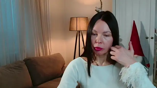 LittleNicolee online show from 12-21-25, 01:40