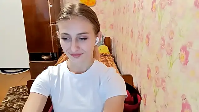 AmeliLia online show from 10-16-25, 02:07