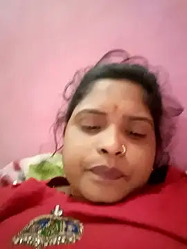 Snapshot of Manya_cute chatting on 10-19-25, 02:12 Manya cute online show from 10-19-25, 02:12