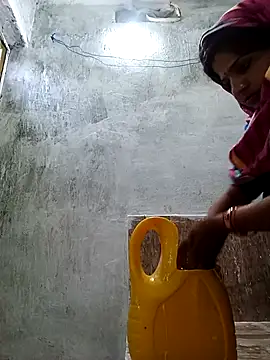 Karishma cute online show from 11-08-25, 01:17