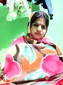 Karishma cute online show from 11-11-25, 07:36