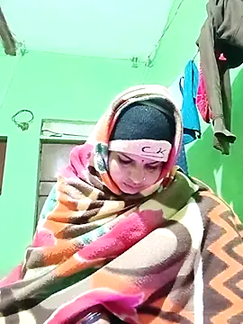 Karishma cute online show from 11-17-25, 05:30