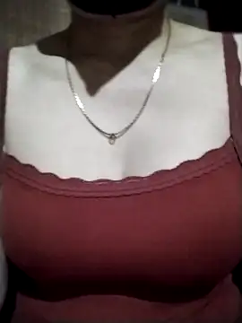 YiyinLy online show from 11-05-25, 02:44