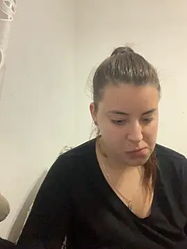 MiraCastellon online show from 10-27-25, 12:53