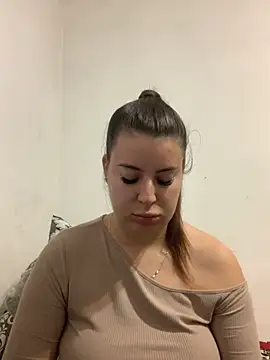 MiraCastellon online show from 11-02-25, 12:07