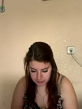 MiraCastellon online show from 11-06-25, 11:55