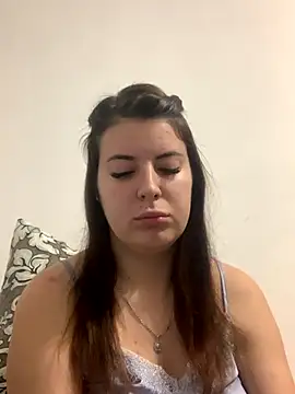 MiraCastellon online show from 11-07-25, 11:32