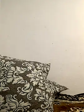 MiraCastellon online show from 11-13-25, 11:42