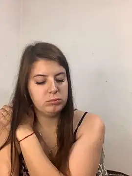 MiraCastellon online show from 12-01-25, 11:37