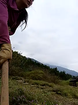 siusiu-00 online show from 11-16-25, 07:47