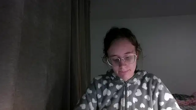 Snapshot of LuckySLove chatting on 01-16-26, 09:19 LuckySLove online show from 01-16-26, 09:19