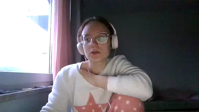 LuckySLove online show from 05-31-26, 07:04