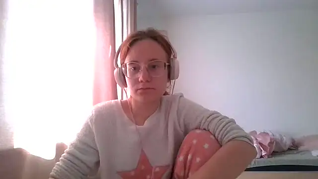 LuckySLove online show from 06-22-26, 01:19