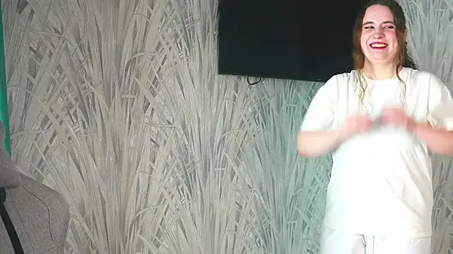 YuriFout online show from 10-15-25, 11:21