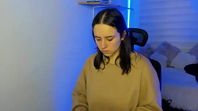 Emily Lindey online show from 11-02-25, 03:09