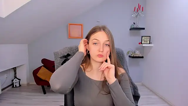 AnneWilsonn online show from 04-06-26, 10:49