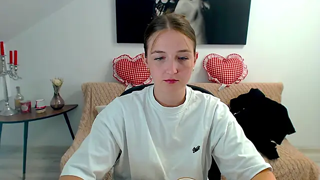 AnneWilsonn online show from 06-19-26, 06:29