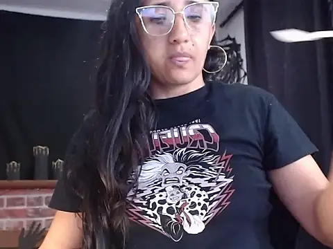 Lucyy Naugthy online show from 10-20-25, 12:27