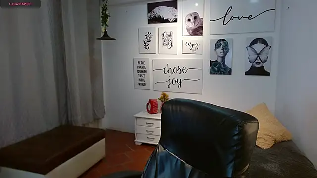 AmethystShadow17 online show from 12-03-25, 04:49