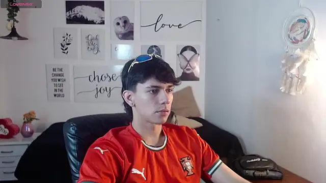 AmethystShadow17 online show from 01-08-26, 07:38